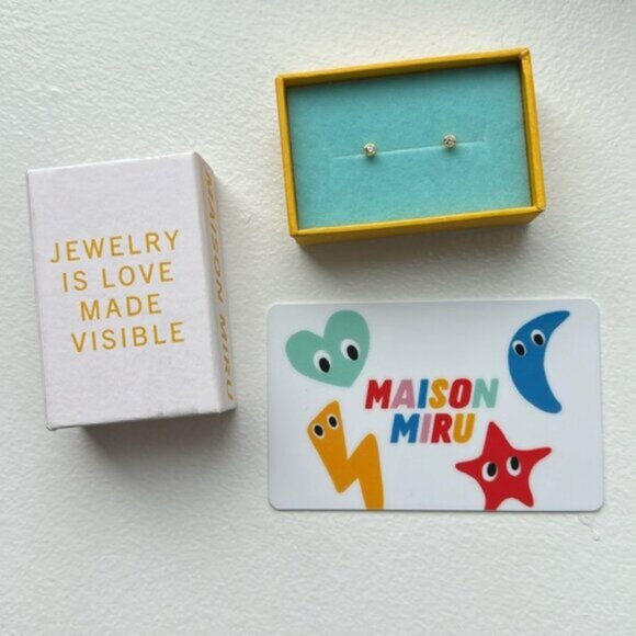 NIB Maison Miru Crystal Studs and $25 Gift Card w/box - Picture 4 of 5